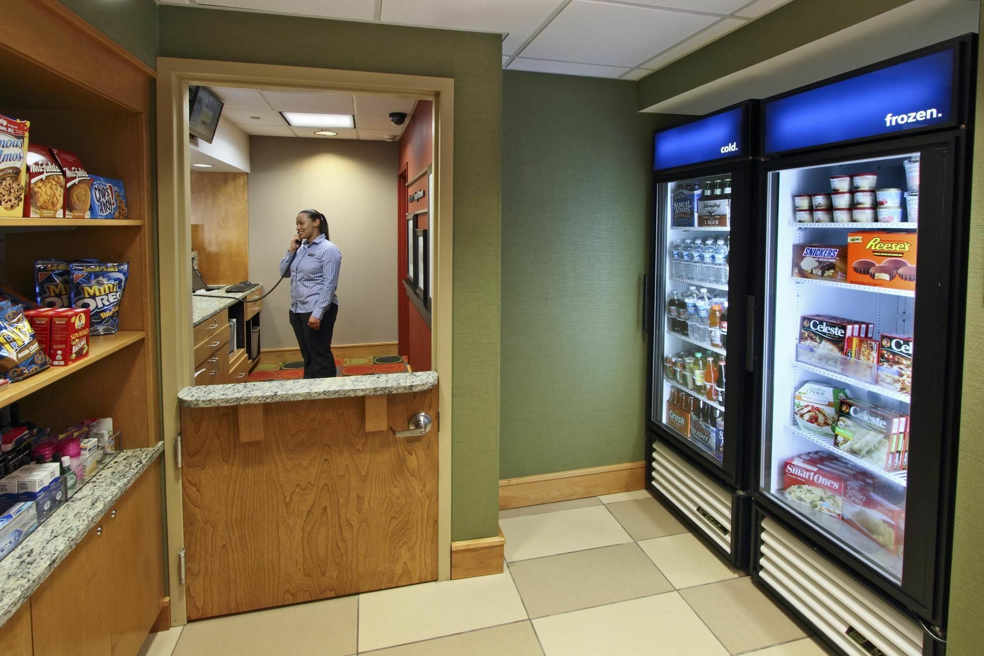 Hampton Inn Hagerstown-Maugansville Экстерьер фото