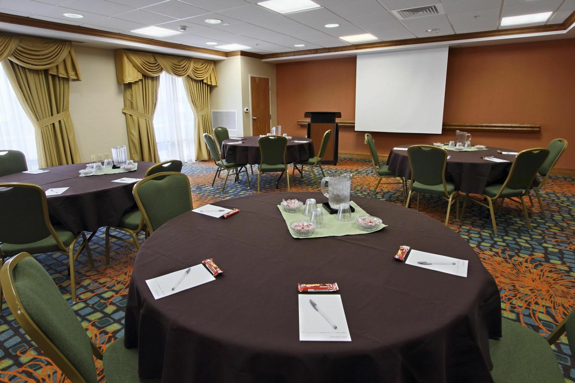 Hampton Inn Hagerstown-Maugansville Экстерьер фото