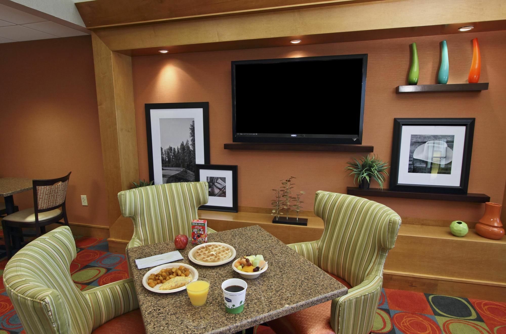 Hampton Inn Hagerstown-Maugansville Экстерьер фото